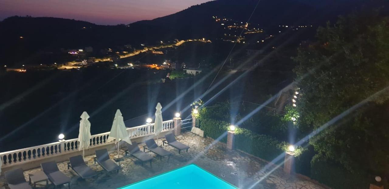 Apart-Hotel Llazari Himarë Dış mekan fotoğraf