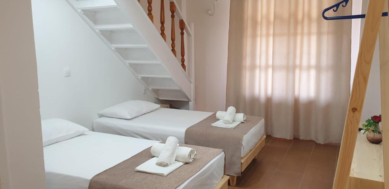 Apart-Hotel Llazari Himarë Dış mekan fotoğraf